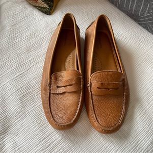 GH Bass & Co Cognac Saddle Brown Loafers. Butter soft leather.